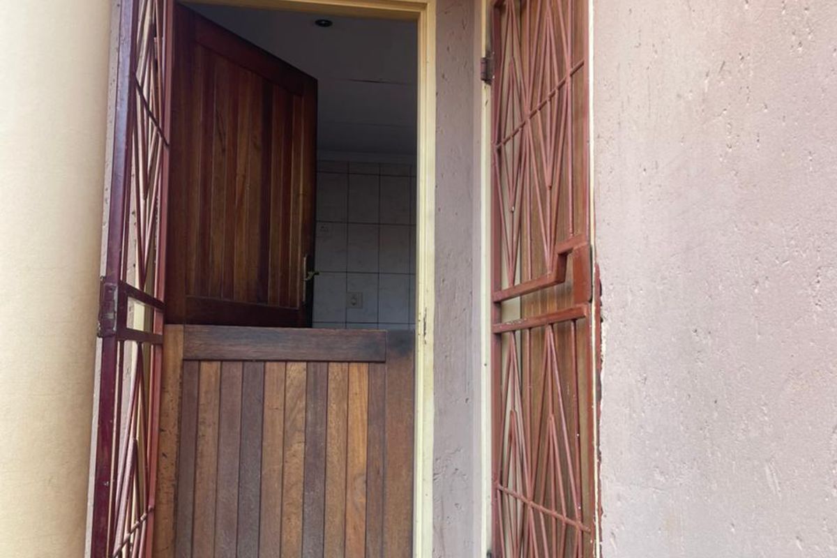 "Prime Residential Stand for Sale – Great Investment Potential!" - Photo 2