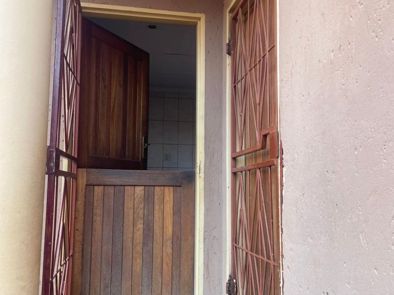 "Prime Residential Stand for Sale – Great Investment Potential!" - Photo 2