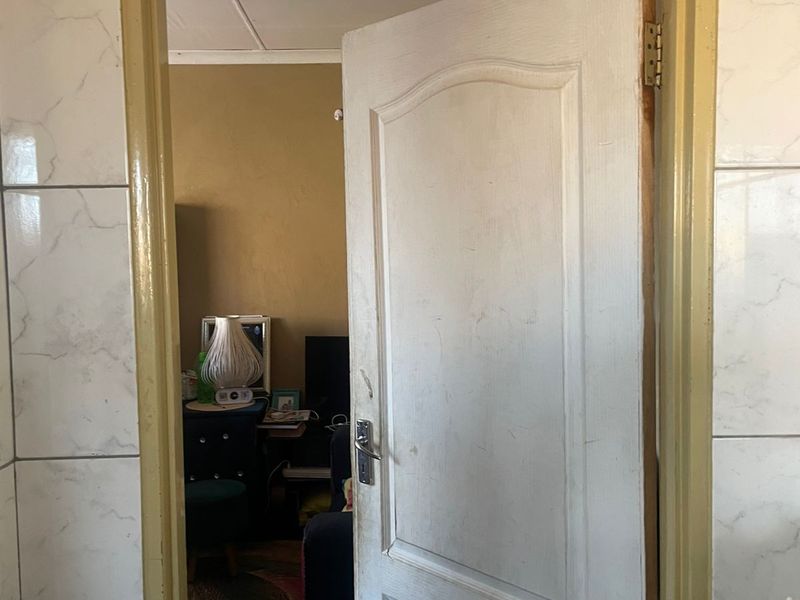 "Prime Residential Stand for Sale – Great Investment Potential!" - Photo 5