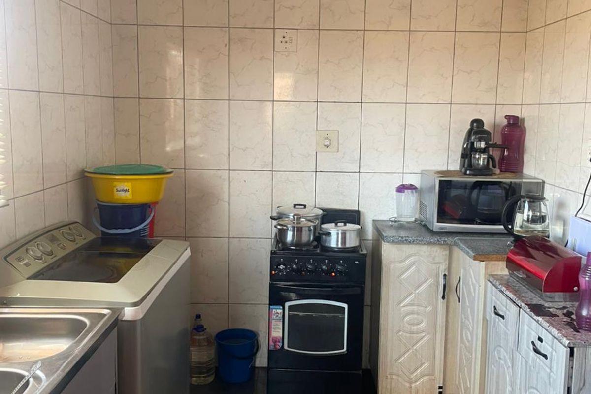 "Prime Residential Stand for Sale – Great Investment Potential!" - Photo 3