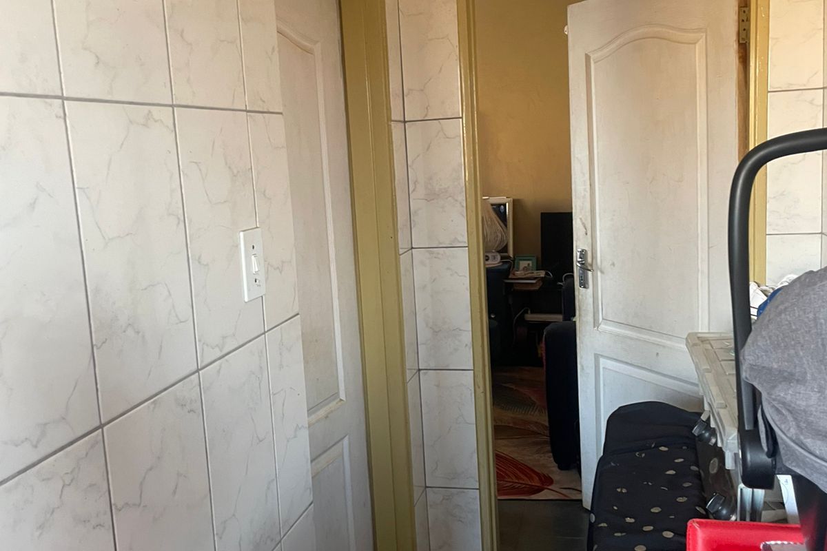 "Prime Residential Stand for Sale – Great Investment Potential!" - Photo 4