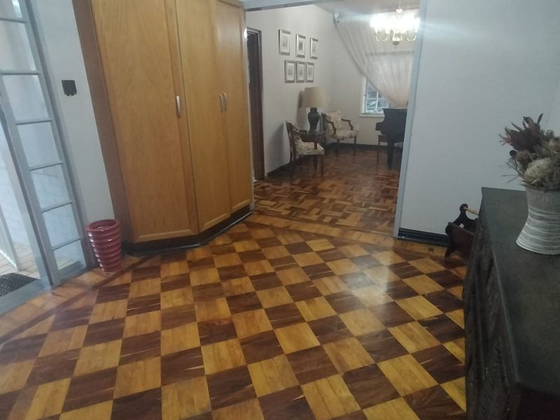 Beautiful 3-Bedroom Family Home with Flatlet and Stunning Entertainment Features - Photo 9