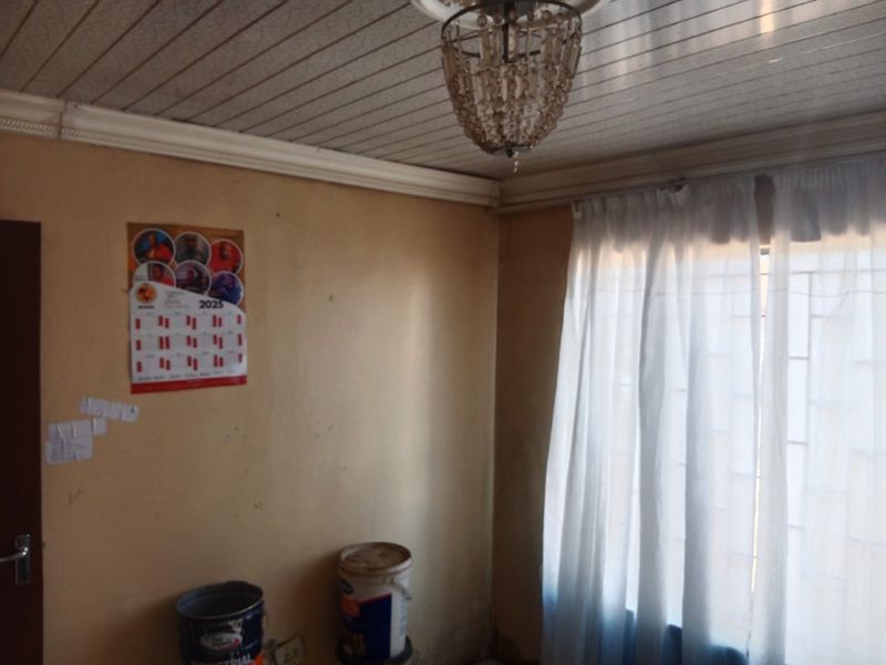 2 Bedroom house for sale - Photo 5