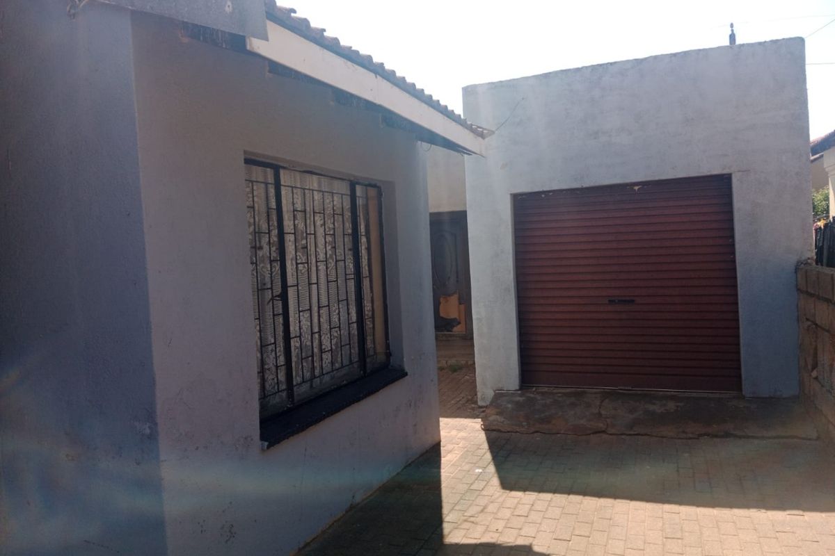 2 Bedroom house for sale - Photo 4