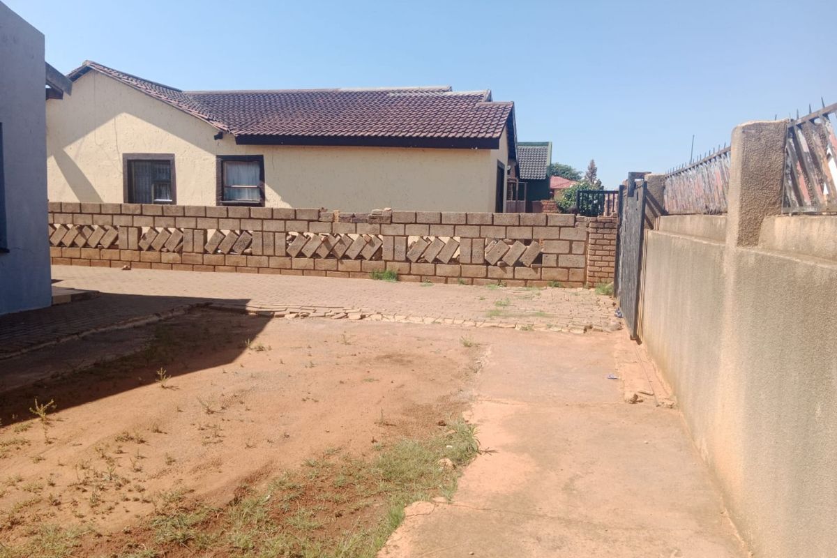 2 Bedroom house for sale - Photo 3