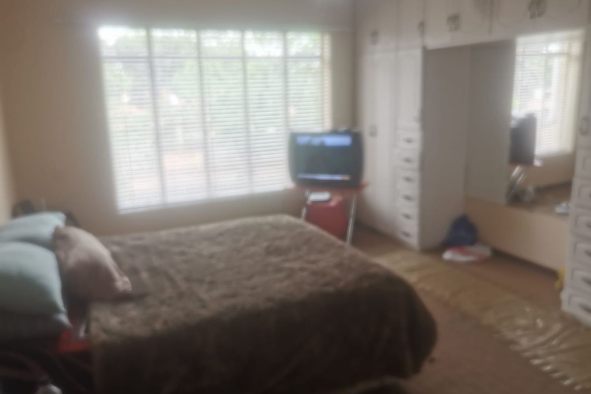 2 Bedroom flat for sale - Photo 2