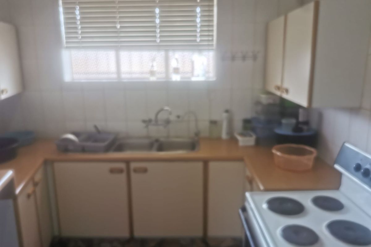2 Bedroom flat for sale - Photo 3
