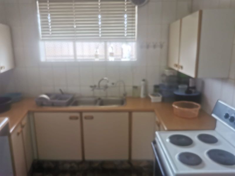 2 Bedroom flat for sale - Photo 3