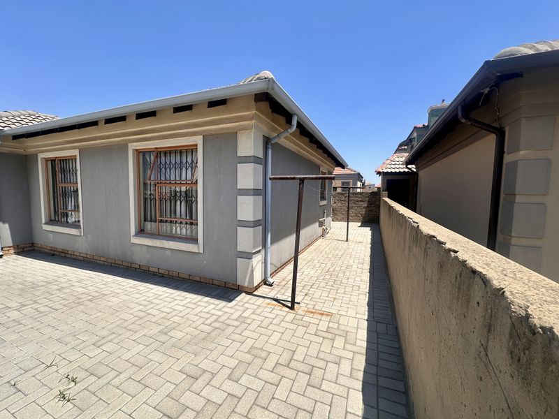 Spacious Family house for sale - Photo 2