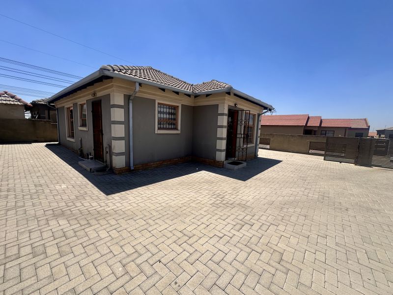 Spacious Family house for sale - Photo 1