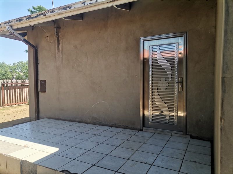 Bargain Property - Photo 9