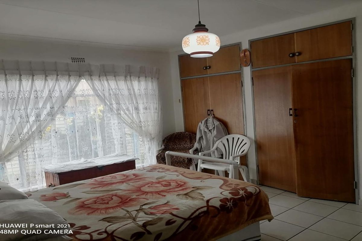 Spacious 4-Bedroom Family Home for Sale in Steelpark - Photo 5