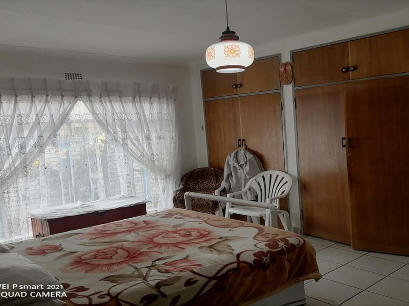 Spacious 4-Bedroom Family Home for Sale in Steelpark - Photo 5
