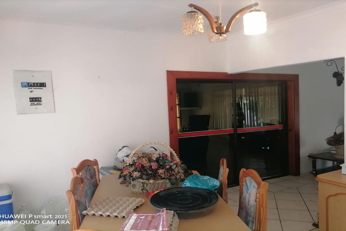 Spacious 4-Bedroom Family Home for Sale in Steelpark - Photo 4
