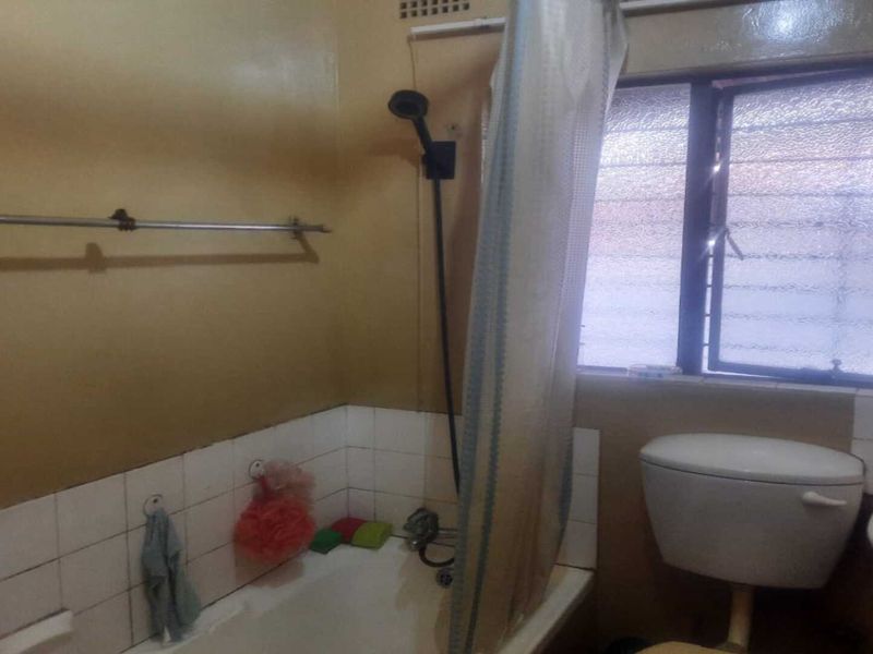 Charming 2-Bedroom Home for Sale in Leeuhof - Photo 6
