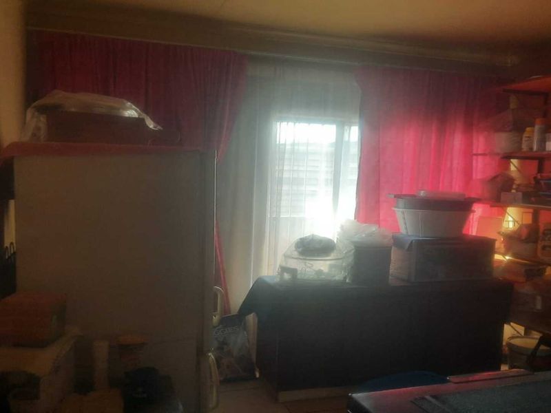 Charming 2-Bedroom Home for Sale in Leeuhof - Photo 5