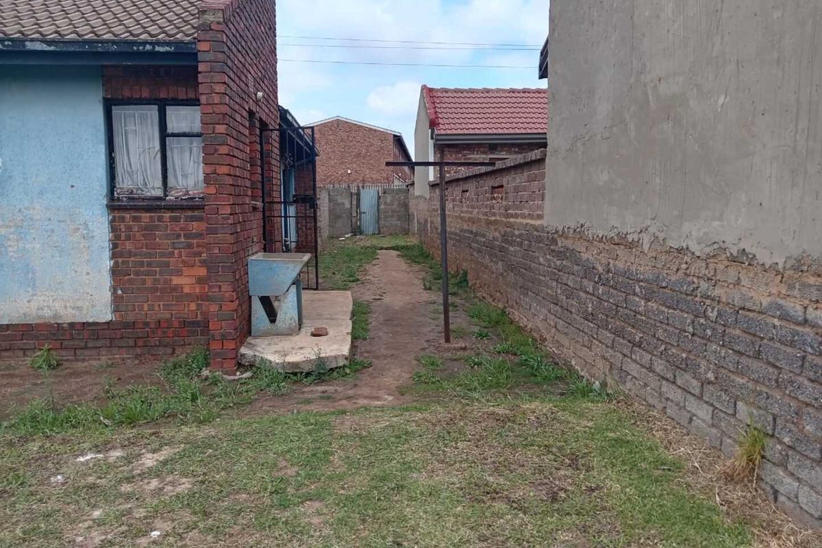 House For Sale In Evaton - Photo 3