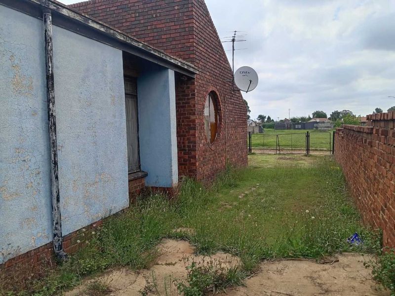 House For Sale In Evaton - Photo 1