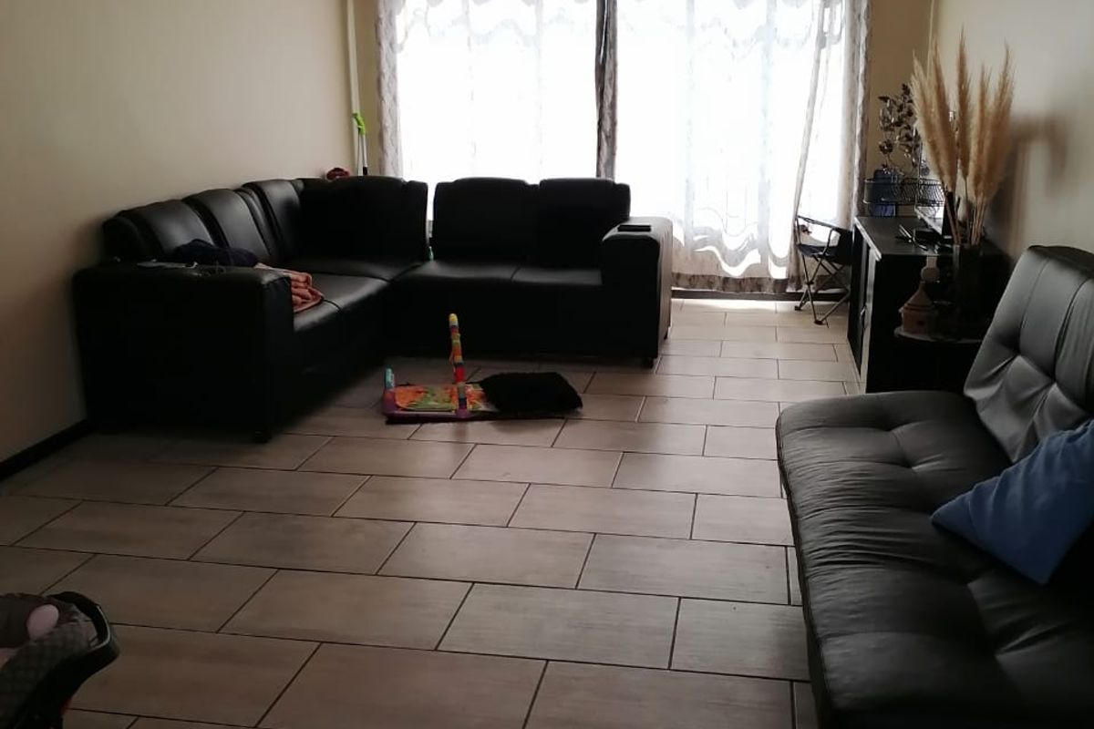 1-Bedroom Apartment for Sale in Vereeniging – Secure & Well-Located - Photo 2