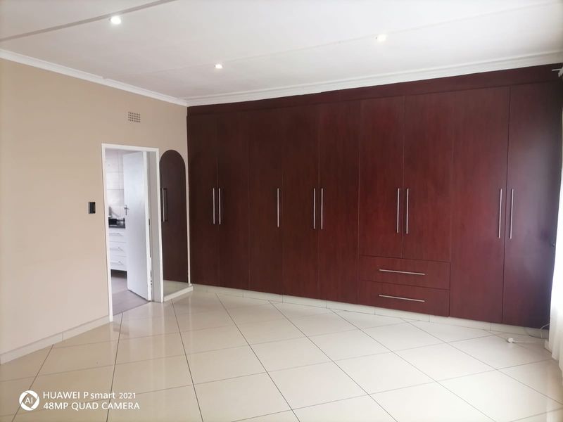 Neat 3-Bedroom Home for Sale in Vanderbijlpark SW 1 - Photo 3