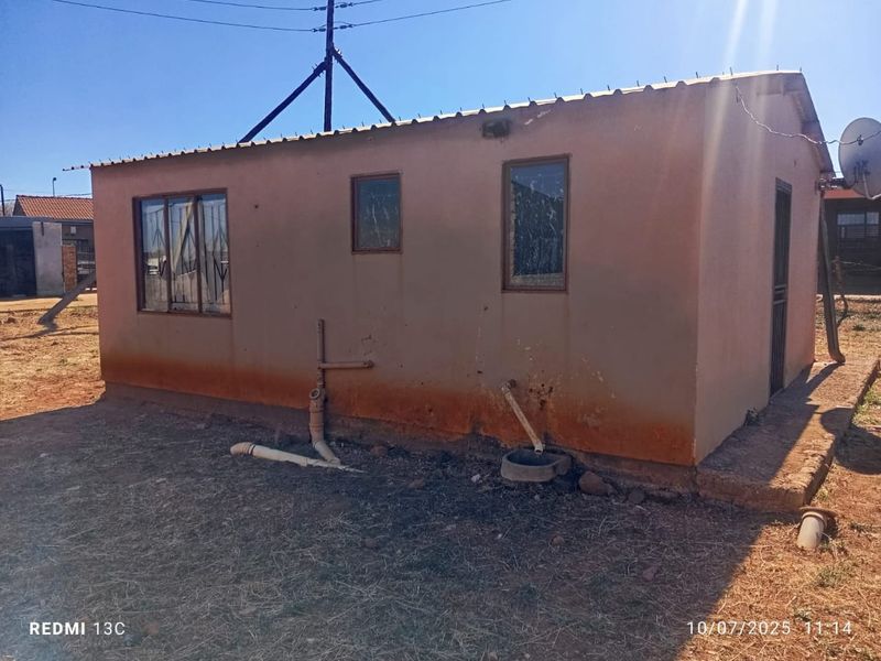 House - Photo 1