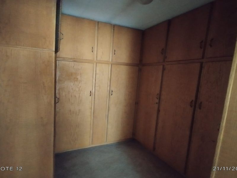 Stunning Small Holding 5min away from the mall. - Photo 8