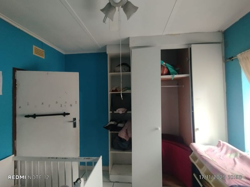 Warm and friendly 3 bedroom home - Photo 9