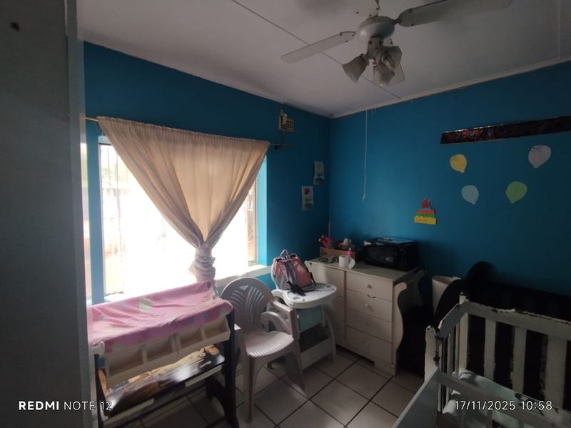Warm and friendly 3 bedroom home - Photo 8
