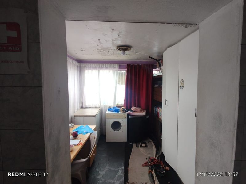 Warm and friendly 3 bedroom home - Photo 5