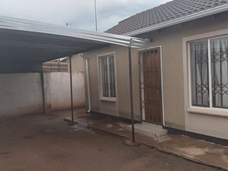 **🏡 Property For Sale - Photo 1