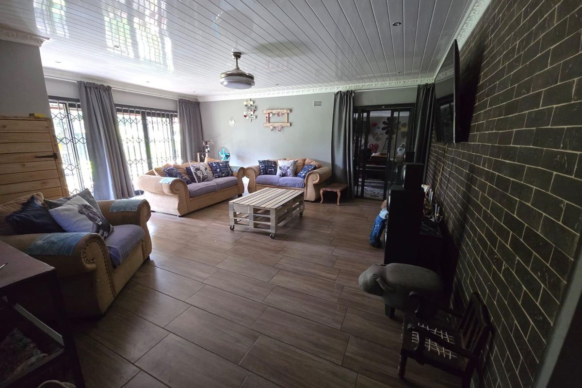 Spacious family home for sale - Photo 5
