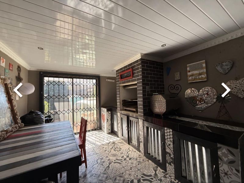 Spacious family home for sale - Photo 9
