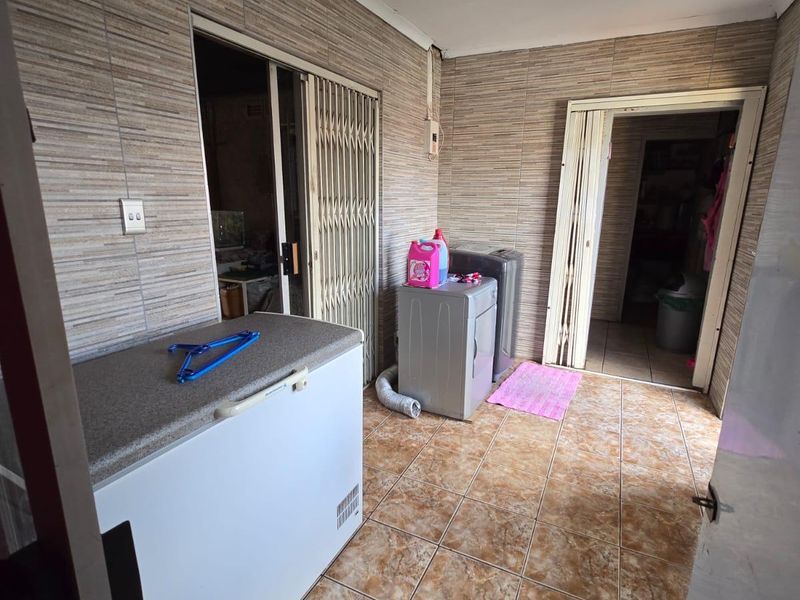 Spacious family home for sale - Photo 6