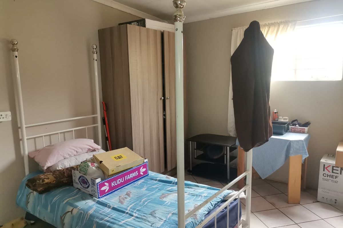 5-Bedroom House to Rent in a Safe Area of Rosashof - Photo 4
