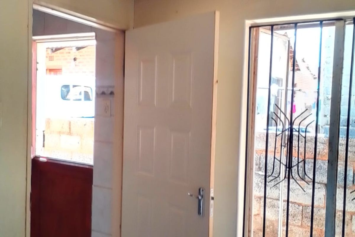 House - Photo 5
