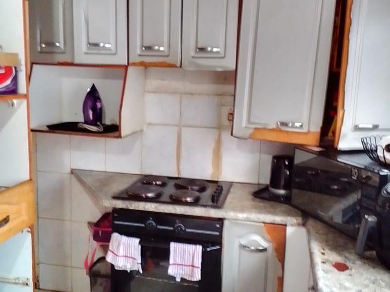 House - Photo 2