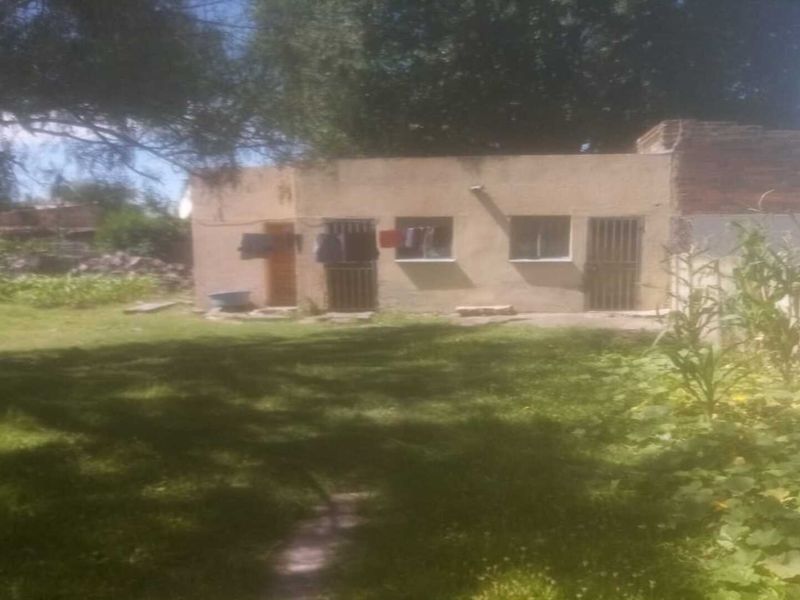 Spacious 9- Bedroom property with Outside Accommodation. - Photo 7