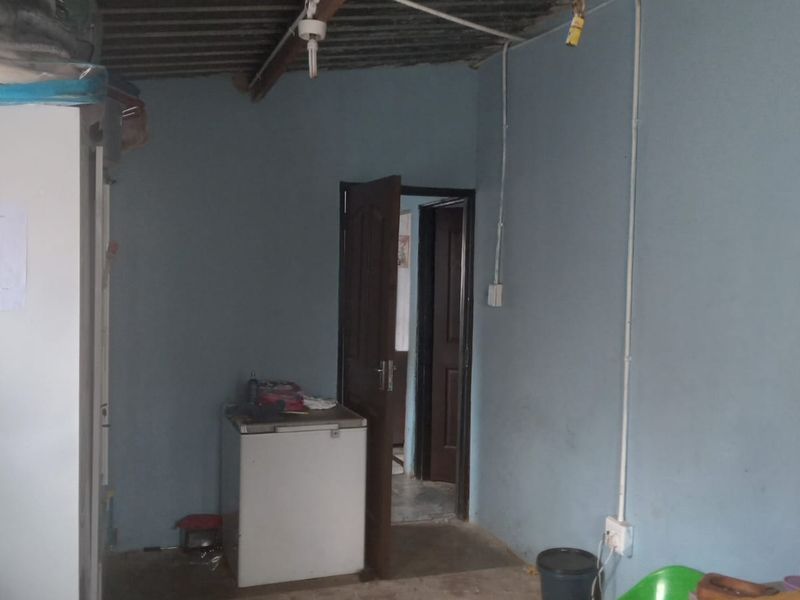 2 Bedroom house for sale - Photo 6