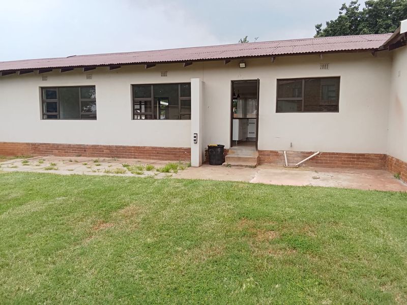 Spacious family home for sale - Photo 1
