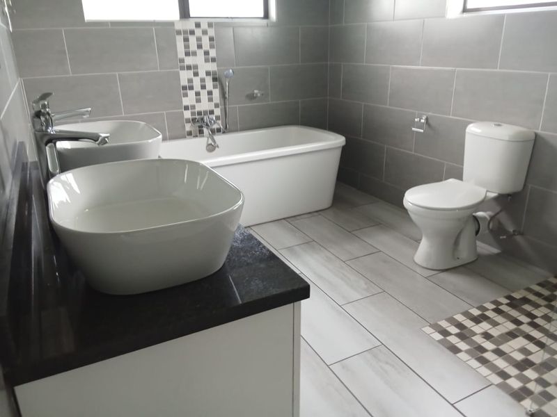 Spacious family home for sale - Photo 10