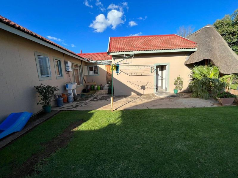 Beautiful 3 bedroom house - Photo 2