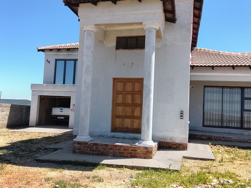 Spacious 4-Bedroom Home with Security Features and Solar Power – Renovation Opportunity - Photo 3