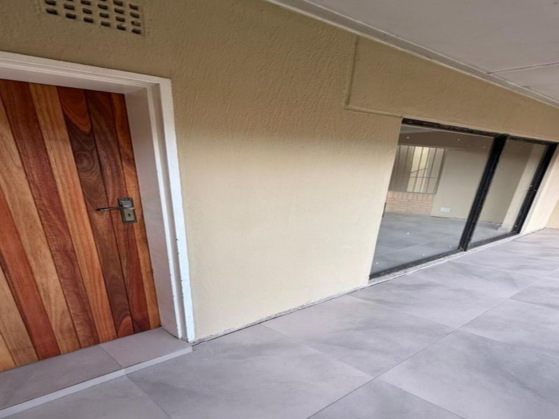 WELL-SECURED FAMILY HOME WITH GARAGE AND EXTRA ACCOMODATION - Photo 6