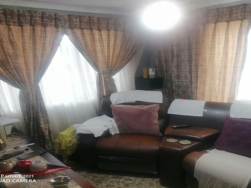 For Sale: Neat 2-Bedroom Home in a Convenient Location - Photo 8