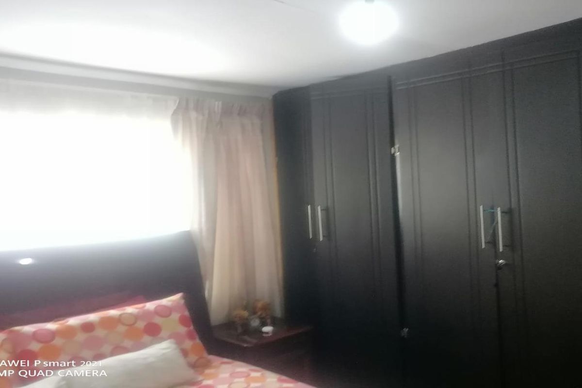 For Sale: Neat 2-Bedroom Home in a Convenient Location - Photo 5