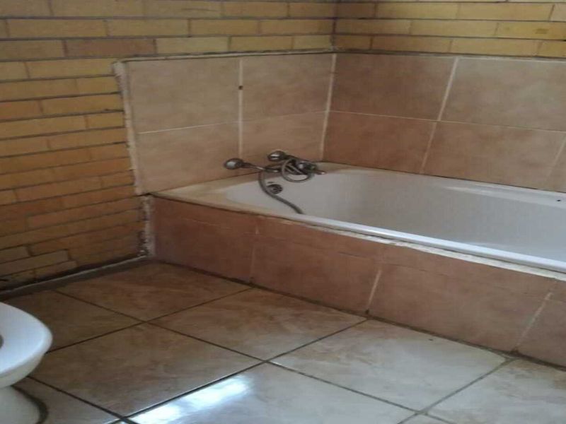 Apartment For Sale In Vereeniging - Photo 8