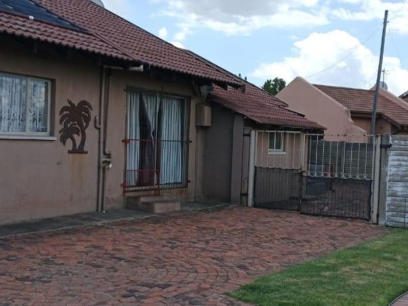 High-Potential Investment Property on 1,995 sqm Erf – Bedworth Park, Vereeniging - Photo 5