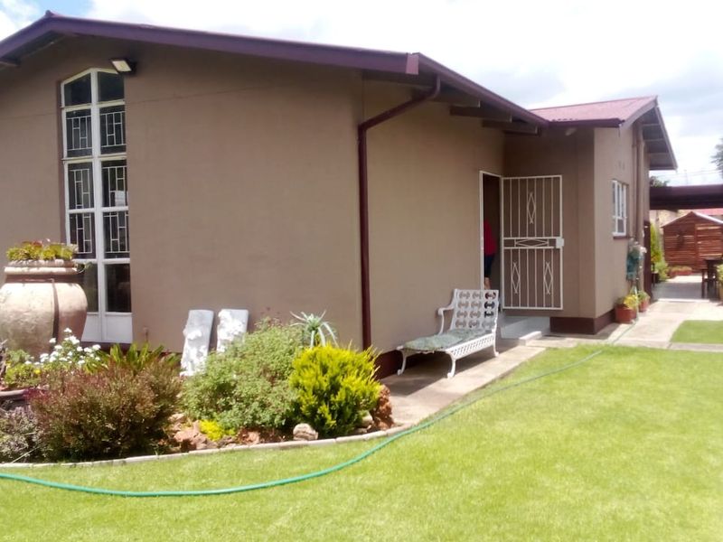Beautiful 3-Bedroom Home for Sale in SE 1, Vanderbijlpark - Photo 8