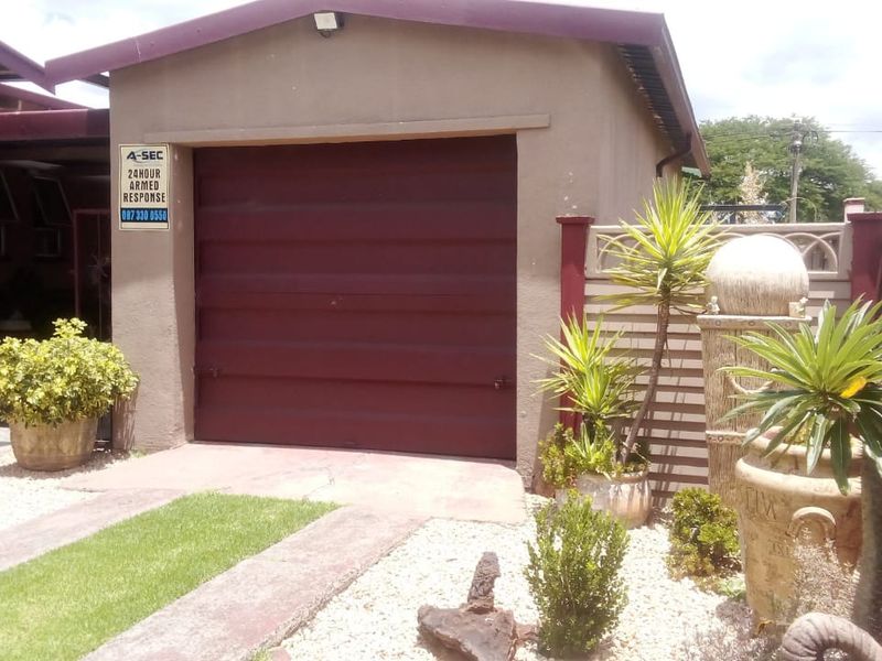 Beautiful 3-Bedroom Home for Sale in SE 1, Vanderbijlpark - Photo 6