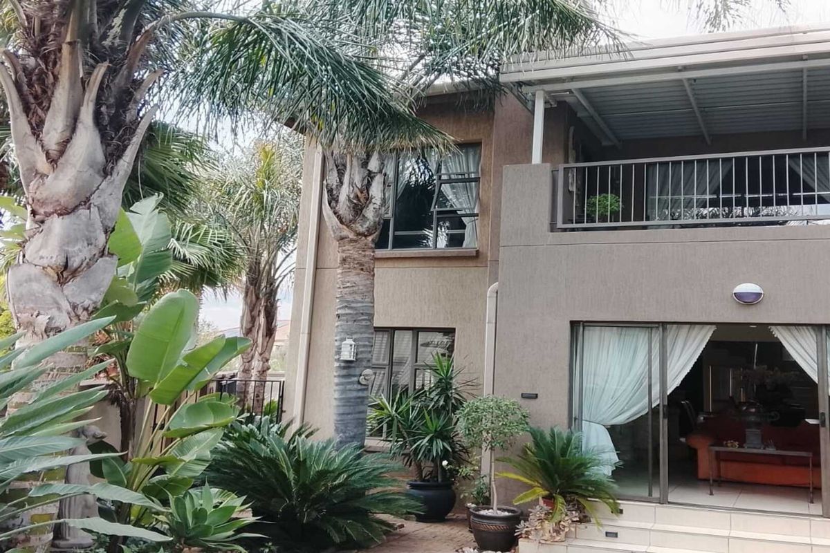 Beautiful 4-Bedroom Home in Secure Estate – Newly Renovated - Photo 2